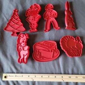 Vintage Tupperware Set of 8 ‎ Plastic Cookie Cutters 1970s Assorted Holidays